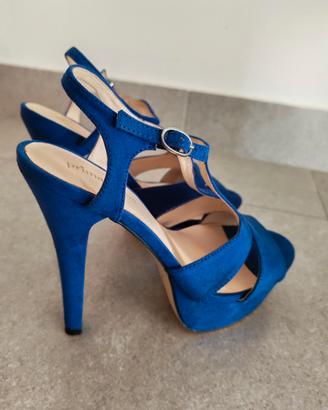 Sandali blu con tacco  12