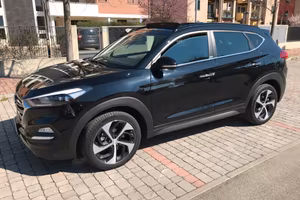 Hyundai tucson 1.7 xpossible nera