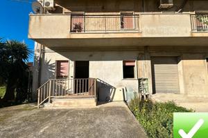 Appartamento 72 Mq + Cortile 30 Mq Campo Calabro