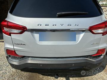 Rexton con gancio traino