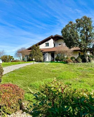 VILLA SINGOLA A CASIRATE D'ADDA