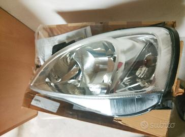 faro anteriore sx Opel Corsa c 2000-2003