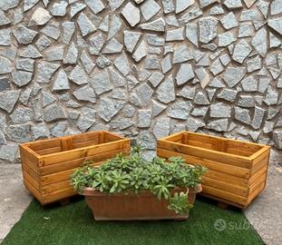Fioriere rialzate in legno