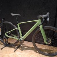 Gravel Mondraker dusty