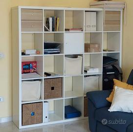 scaffale modello Ikea Kallax