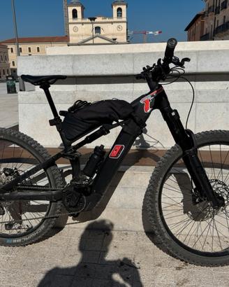 CUBE STEREO HYBRID ONE44 HPC RACE 800 BLACKLINE