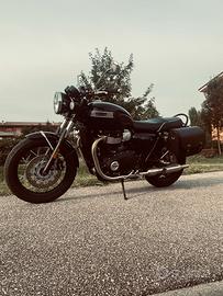 Triumph Bonneville T100