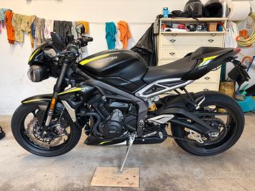 Triumph Street Triple RS
