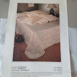 Copriletto Damasco Rocco Barocco