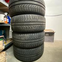 Pneumatici Pirelli allseason 4S - 225 50 R18 99W.