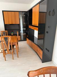 Sala da pranzo completa