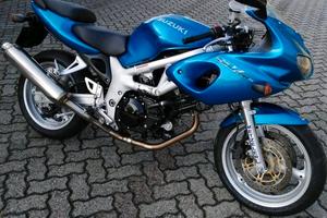 Suzuki SV 650 S soli 15 mila km iscrivibile ASI