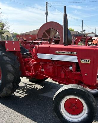 International Mc Cormick 624 58 cv con Hi - Lo