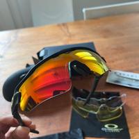 Occhiali Oakley radar EV Path con più lenti Prizm