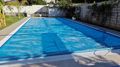 copertura isotermica a doppia bolla per piscina