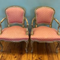 Coppia di poltroncine in stile Luigi XV