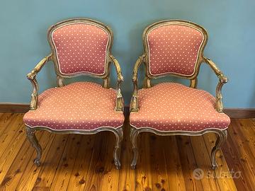 Coppia di poltroncine in stile Luigi XV