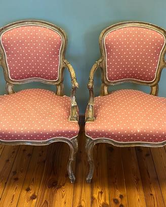 Coppia di poltroncine in stile Luigi XV