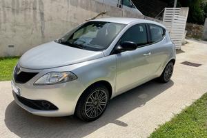 Lancia Ypsilon 1.2 69 CV 5 porte 56000 km