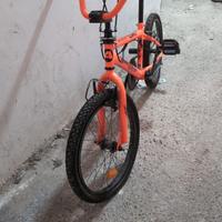 BMX arancione