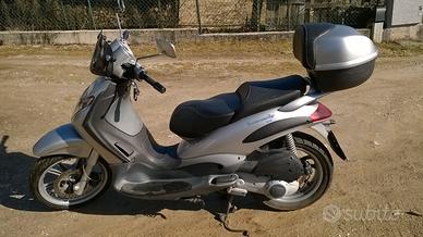 Piaggio Beverly 200