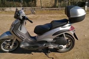 Piaggio Beverly 200