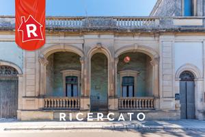 Villa di 265 m² con più di 5 locali a Calimera
