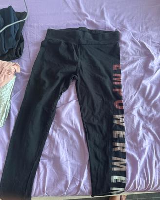 Leggins neri con scritta taglia L