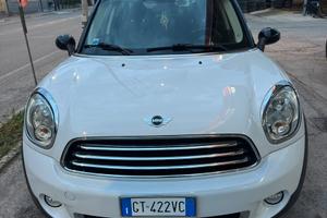 Mini Cooper Country Man All 4( Neopatentati)