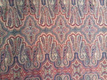 La bellezza della tradizione nei fili del Termeh