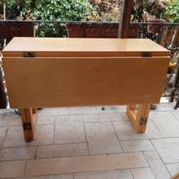 Tavolo artigianale in legno