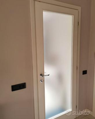 Porta interna laccato bianco 80x210 vetro satinato