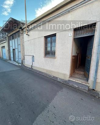 Casa indipendente con garage a Macchia di Giarre