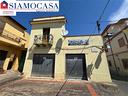 locale-commerciale-di-circa-100-mq-con-diverse-vet