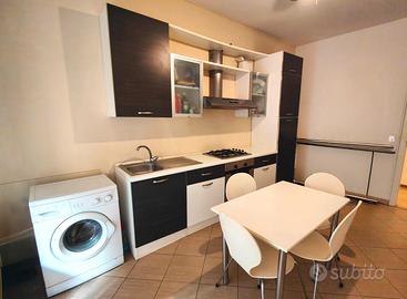 Cucina Componibile con elettrodomestici
