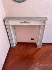 Mobili e specchi shabby chic