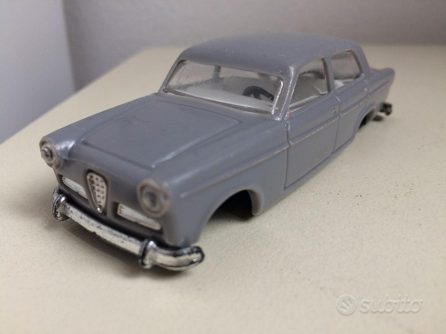 Politoys N° 32 Alfa Romeo Giulietta T.I. - Collezionismo In
