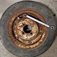 Ruota originale  vespa 98  faro basso bacchetta