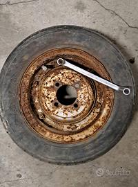 Ruota originale  vespa 98  faro basso bacchetta