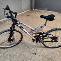 Bicicletta SNAKE FRJ - Sospensioni, cambio SHIMANO