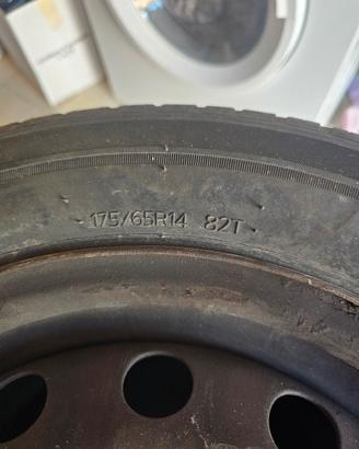 treno di gomme hankook 4 stagioni