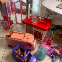 Casetta di barbie cucina e pulman