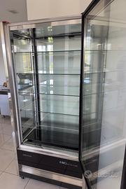 Vetrina verticale gelateria/pasticceria ISA