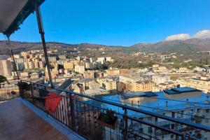 Via Tortona - piano alto con vista apertissima e s