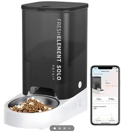 Dispenser cibo automatico per cani e gatti