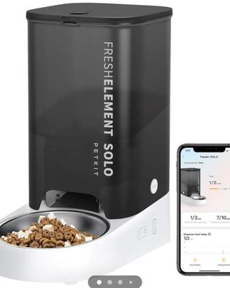 Dispenser cibo automatico per cani e gatti