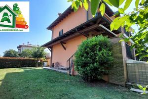 Villa di 200 m² con 4 locali e box auto doppio a A
