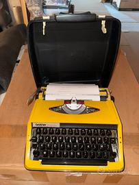 Macchina da scrivere vintage Brother Deluxe 800