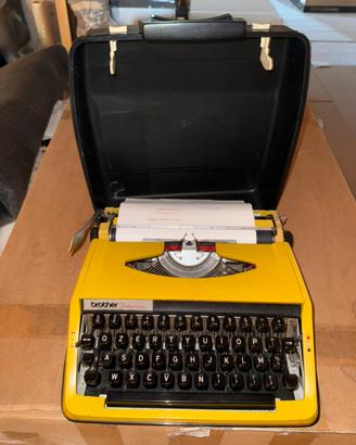 Macchina da scrivere vintage Brother Deluxe 800