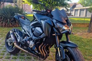 Kawasaki Z 800 total black edition